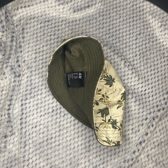 bucket hat - Picture 2 of 2